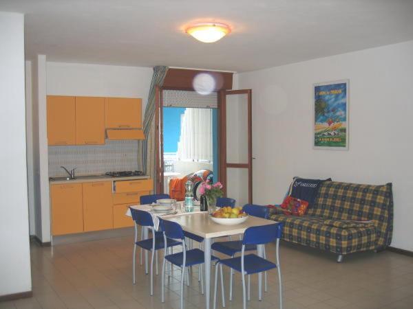 Condominio Simma Бібіоне Екстер'єр фото